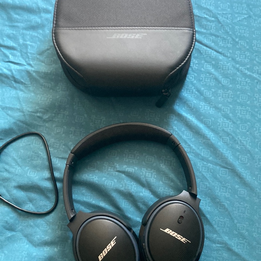 Bose wireless headphones.